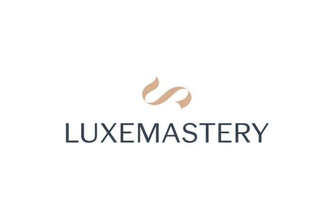 LuxeMastery logo