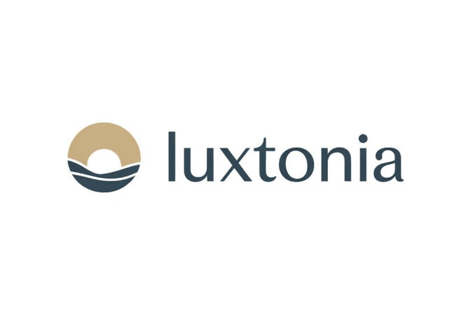 Luxtonia logo